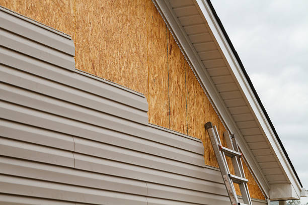 Professional Siding Contractor technician working in Oakdale, PA